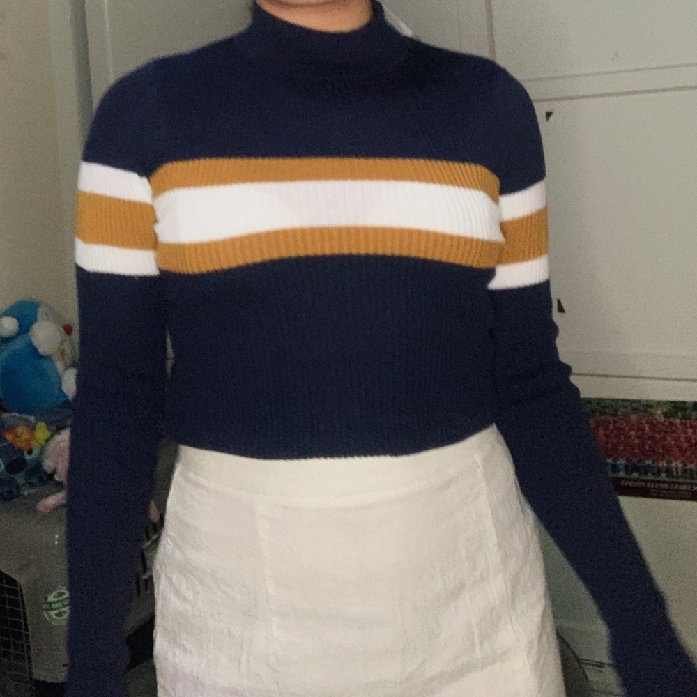 Mock neck long sleeve